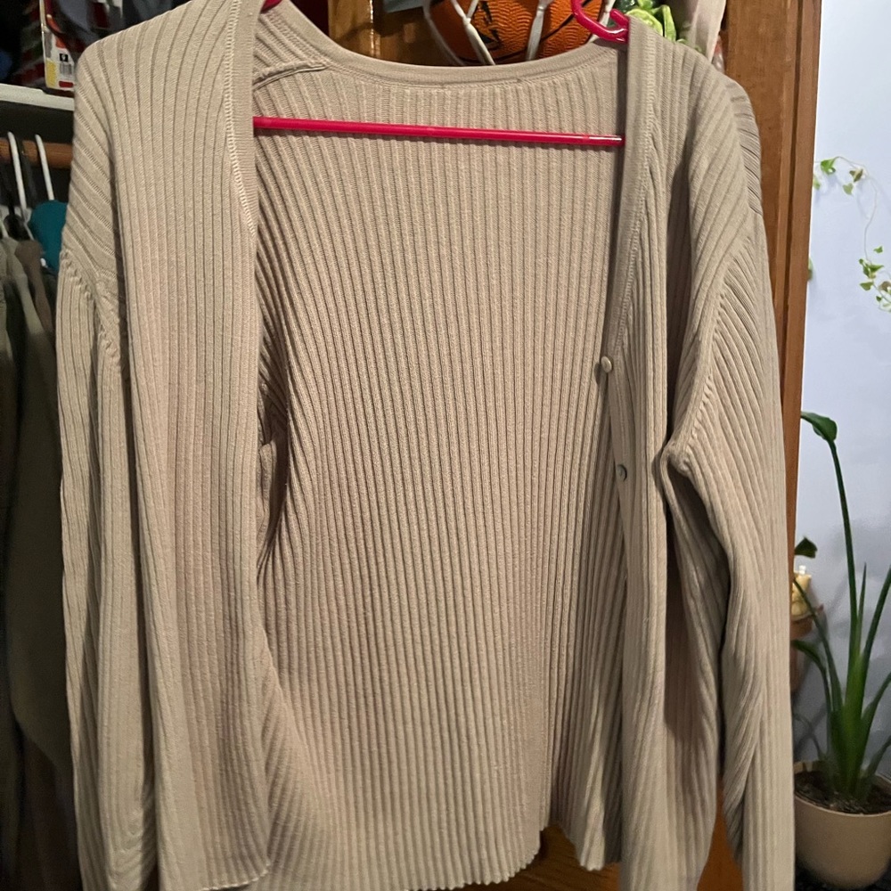 Women’s tan cardigan